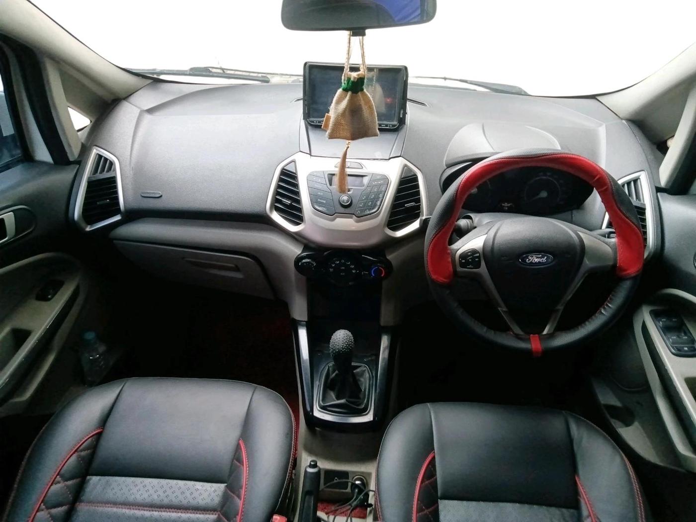 2015 Ford Ecosport TREND 1.5L DIESEL, Diesel, Manual, 1,00,002 km, interior
