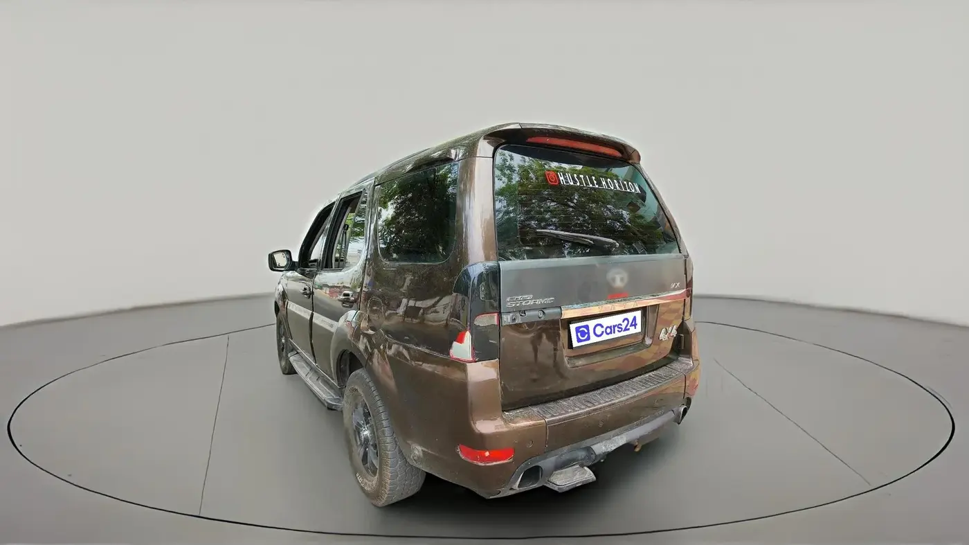 2017 Tata Safari Storme 2.2 VX 4X2, Diesel, Manual, 2,10,453 km, exterior