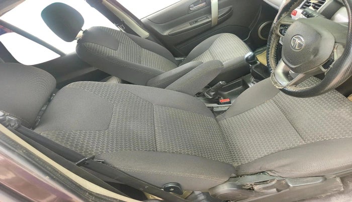 2017 Tata Safari Storme 2.2 VX 4X2, Diesel, Manual, 1,95,488 km, interior