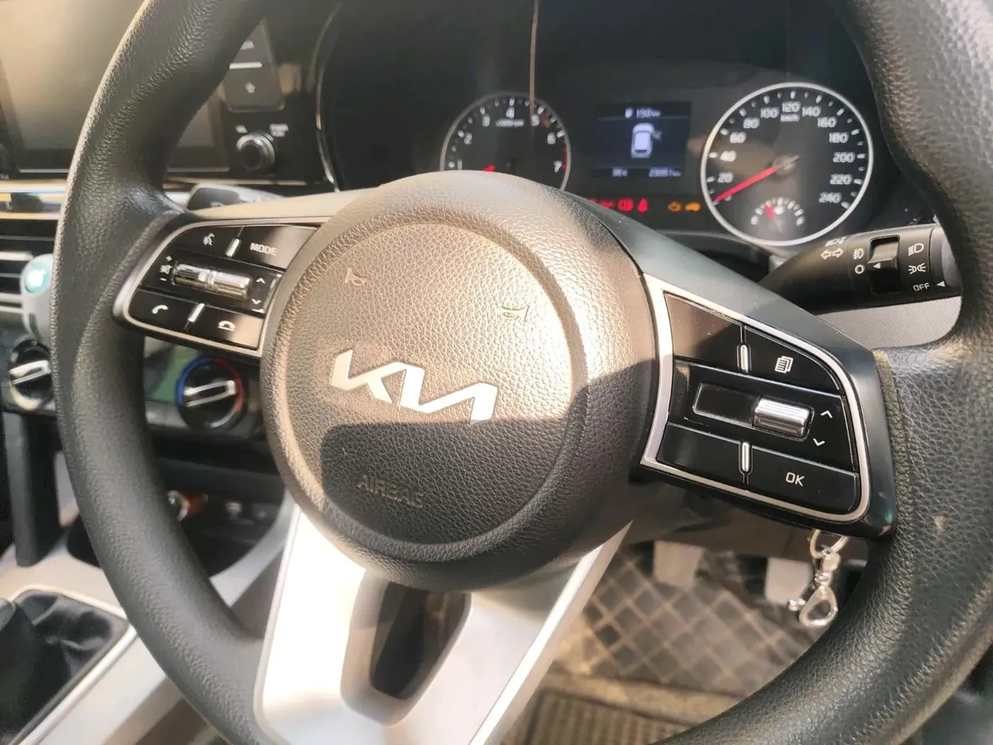 2022 KIA SELTOS HTK 1.5 PETROL, Petrol, Manual, 23,351 km, interior