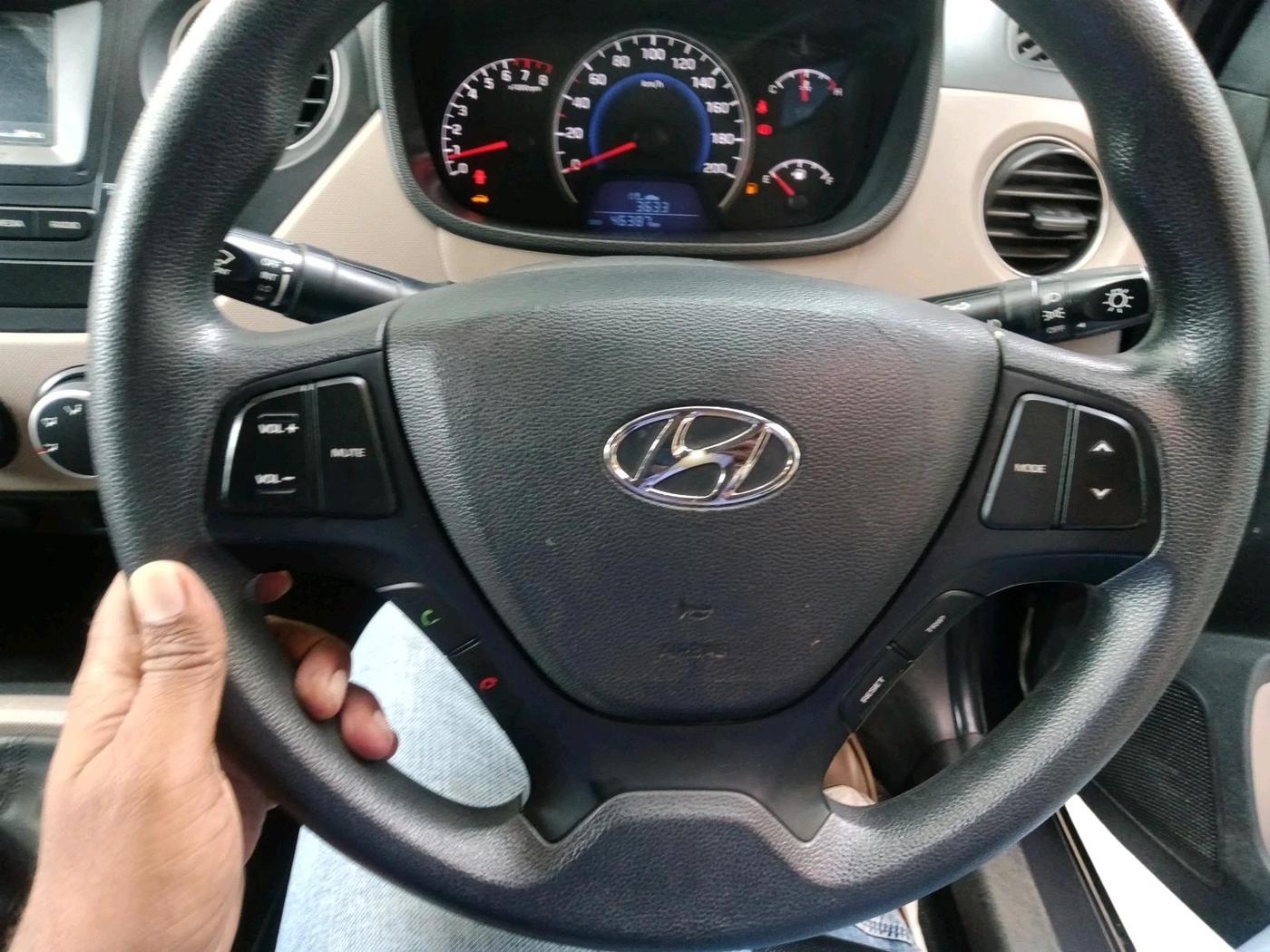 2017 Hyundai Grand i10 SPORTZ 1.2 KAPPA VTVT, Petrol, Manual, 46,387 km, interior