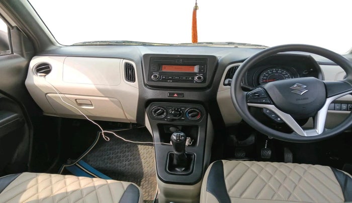 2022 Maruti New Wagon-R ZXI 1.2, Petrol, Manual, 17,730 km, interior