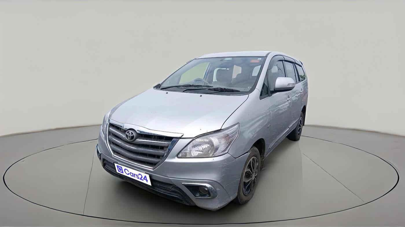 2011 Toyota Innova G1 2.5, Diesel, Manual, 4,19,606 km, exterior