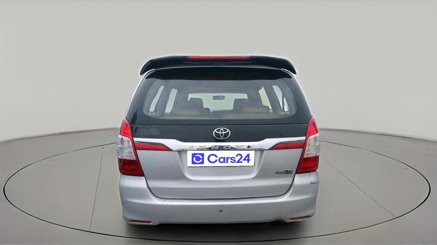 2011 Toyota Innova G1 2.5, Diesel, Manual, 4,19,606 km, exterior