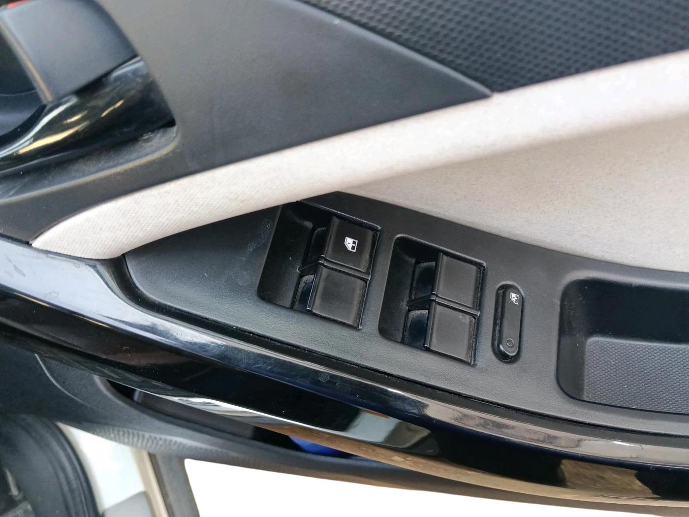 2023 Tata NEXON PURE 1.2 PETROL, Petrol, Manual, 47,822 km, interior