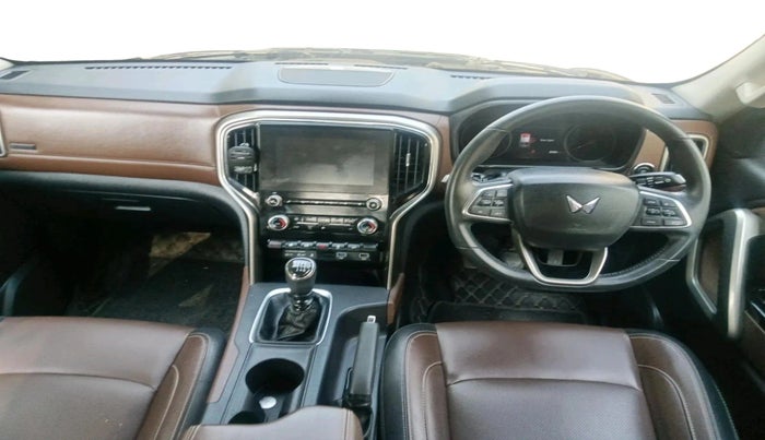 2023 Mahindra SCORPIO-N Z8 L PETROL MT 7 STR, Petrol, Manual, 20,325 km, interior