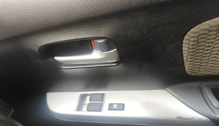 2013 Maruti Wagon R 1.0 LXI, Petrol, Manual, 67,923 km, interior