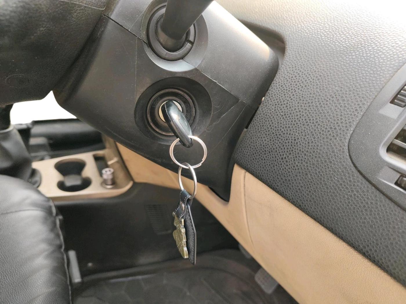 2013 Tata Indica Vista LX QUADRAJET, Diesel, Manual, 2,66,176 km, interior