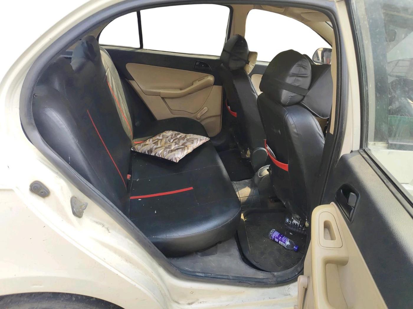 2013 Tata Indica Vista LX QUADRAJET, Diesel, Manual, 2,66,176 km, interior