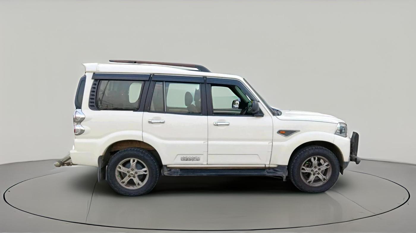 2015 Mahindra Scorpio S10 4WD, Diesel, Manual, 1,93,877 km, exterior