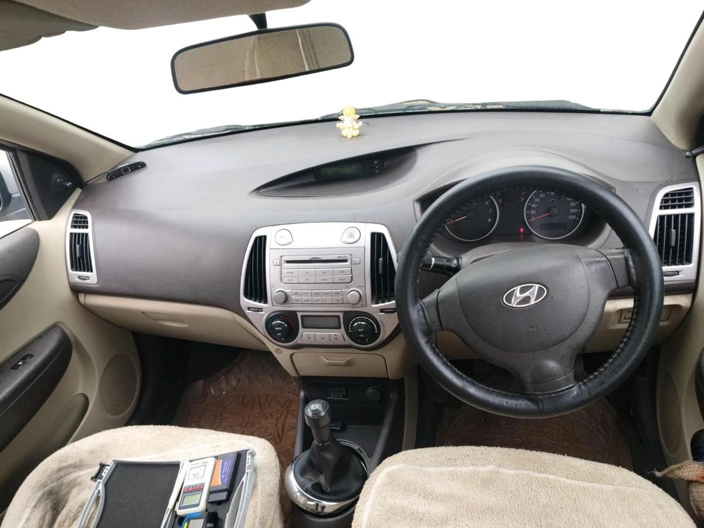 2012 Hyundai i20 MAGNA (O) 1.2, Petrol, Manual, 91,200 km, interior