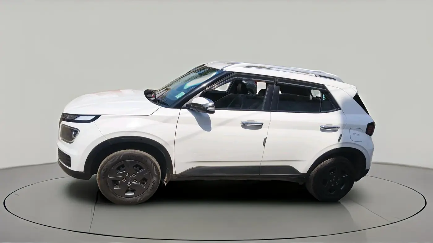 2023 Hyundai VENUE SX 1.2 PETROL, Petrol, Manual, 32,875 km, exterior