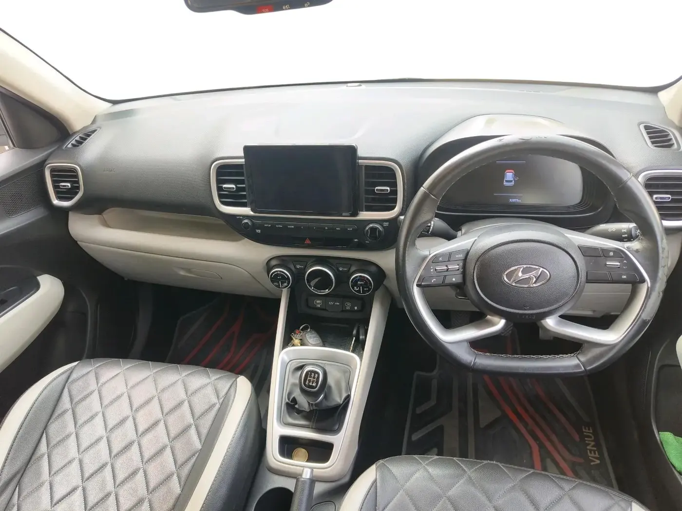 2023 Hyundai VENUE SX 1.2 PETROL, Petrol, Manual, 32,875 km, interior