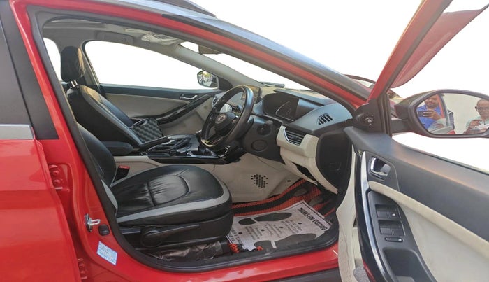 2021 Tata NEXON XZ PLUS SUNROOF PETROL DUAL TONE, Petrol, Manual, 20,032 km, interior