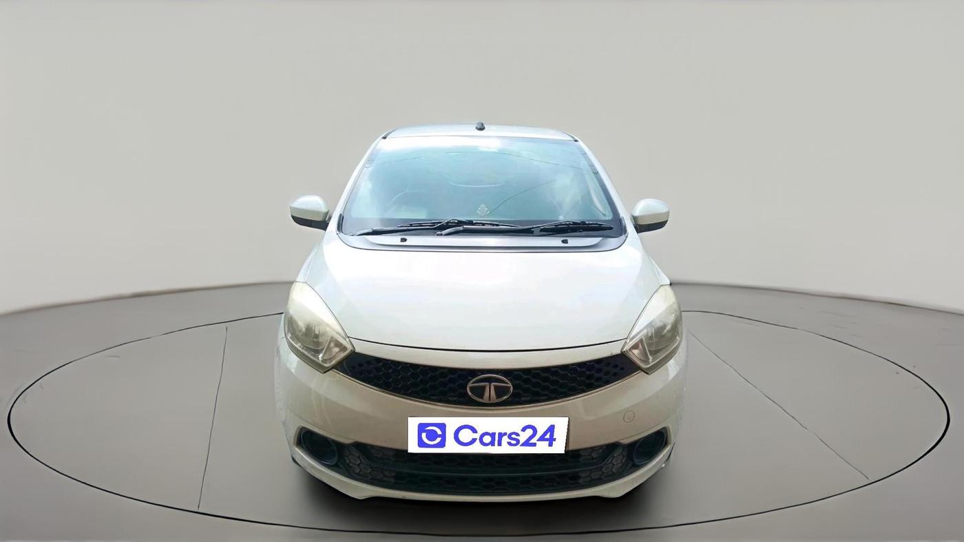 2018 Tata Tiago XT PETROL, Petrol, Manual, 2,40,217 km, exterior