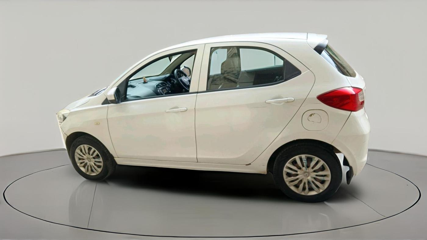 2018 Tata Tiago XT PETROL, Petrol, Manual, 2,40,217 km, exterior