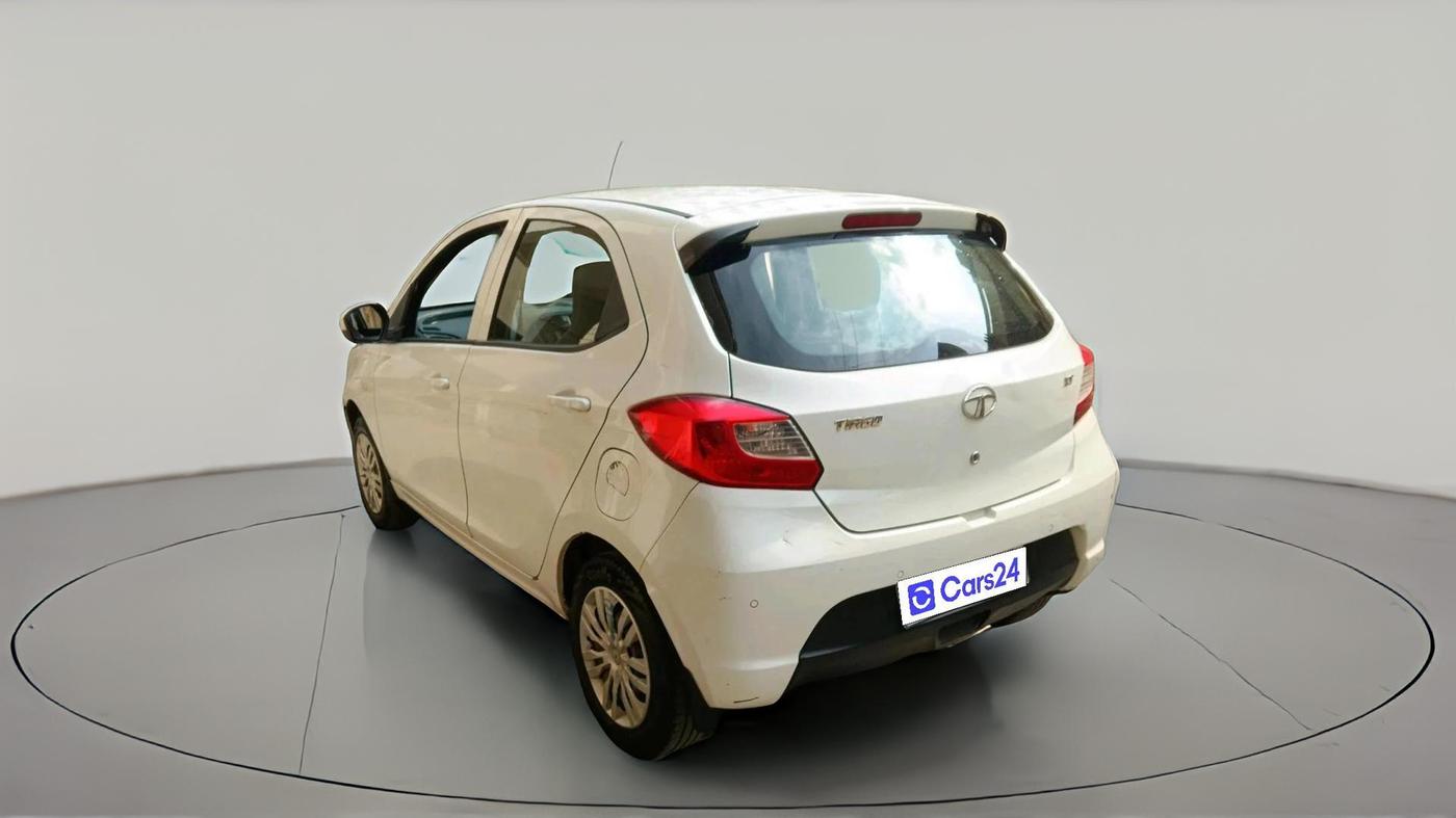 2018 Tata Tiago XT PETROL, Petrol, Manual, 2,40,217 km, exterior