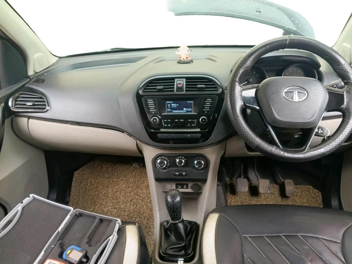 2018 Tata Tiago XT PETROL, Petrol, Manual, 2,40,217 km, interior
