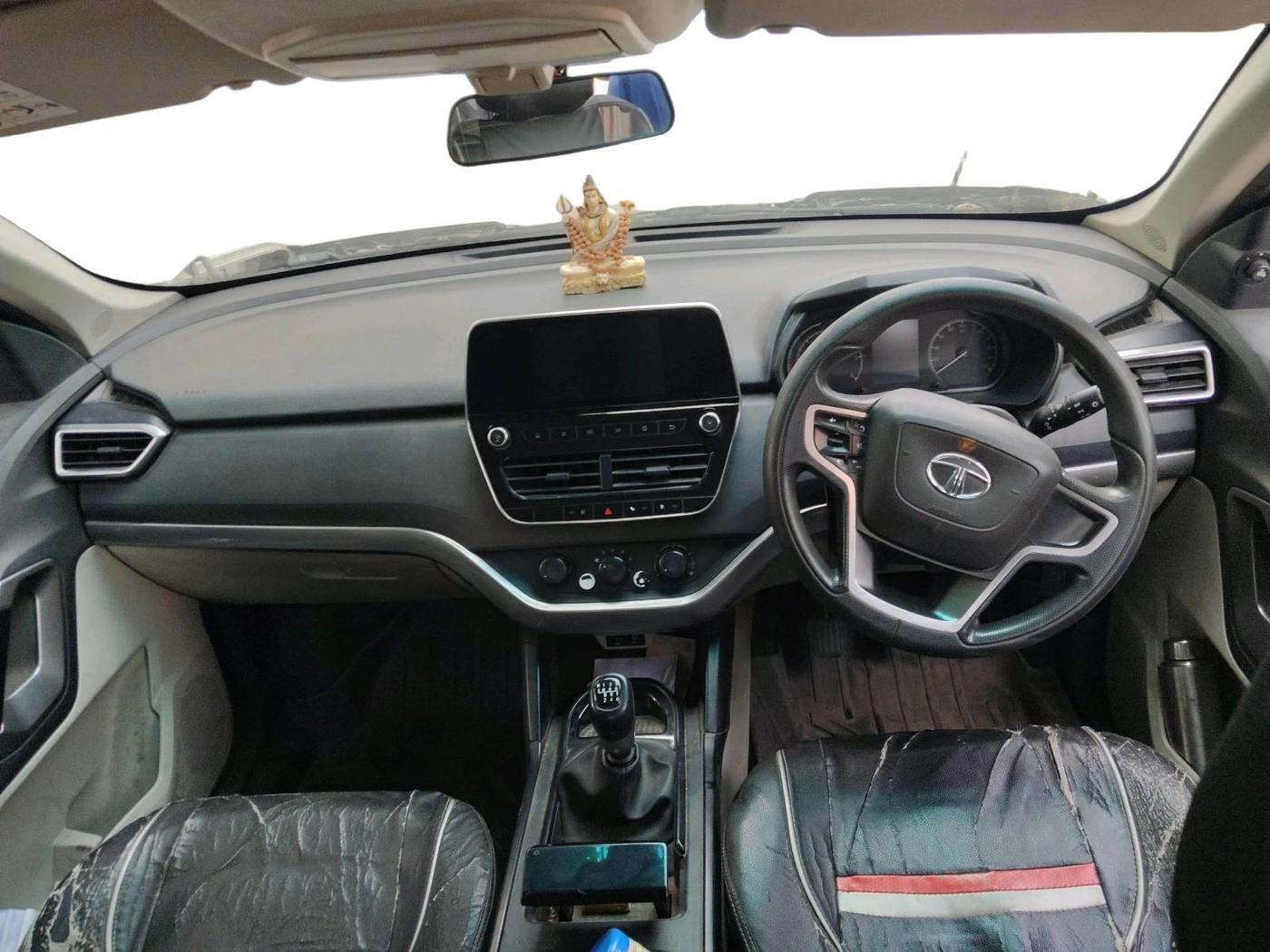 2021 Tata Safari XM, Diesel, Manual, 1,44,063 km, interior