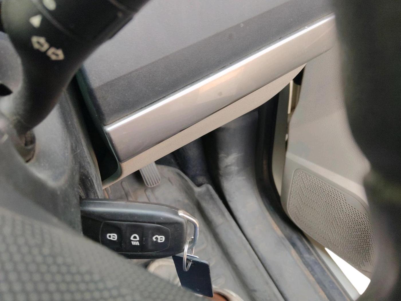 2021 Tata Safari XM, Diesel, Manual, 1,44,063 km, interior