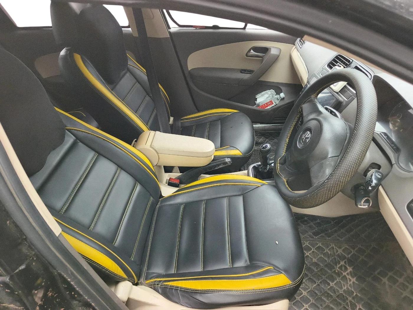 2011 Volkswagen Vento HIGHLINE 1.6 MPI, Petrol, Manual, 1,03,865 km, interior
