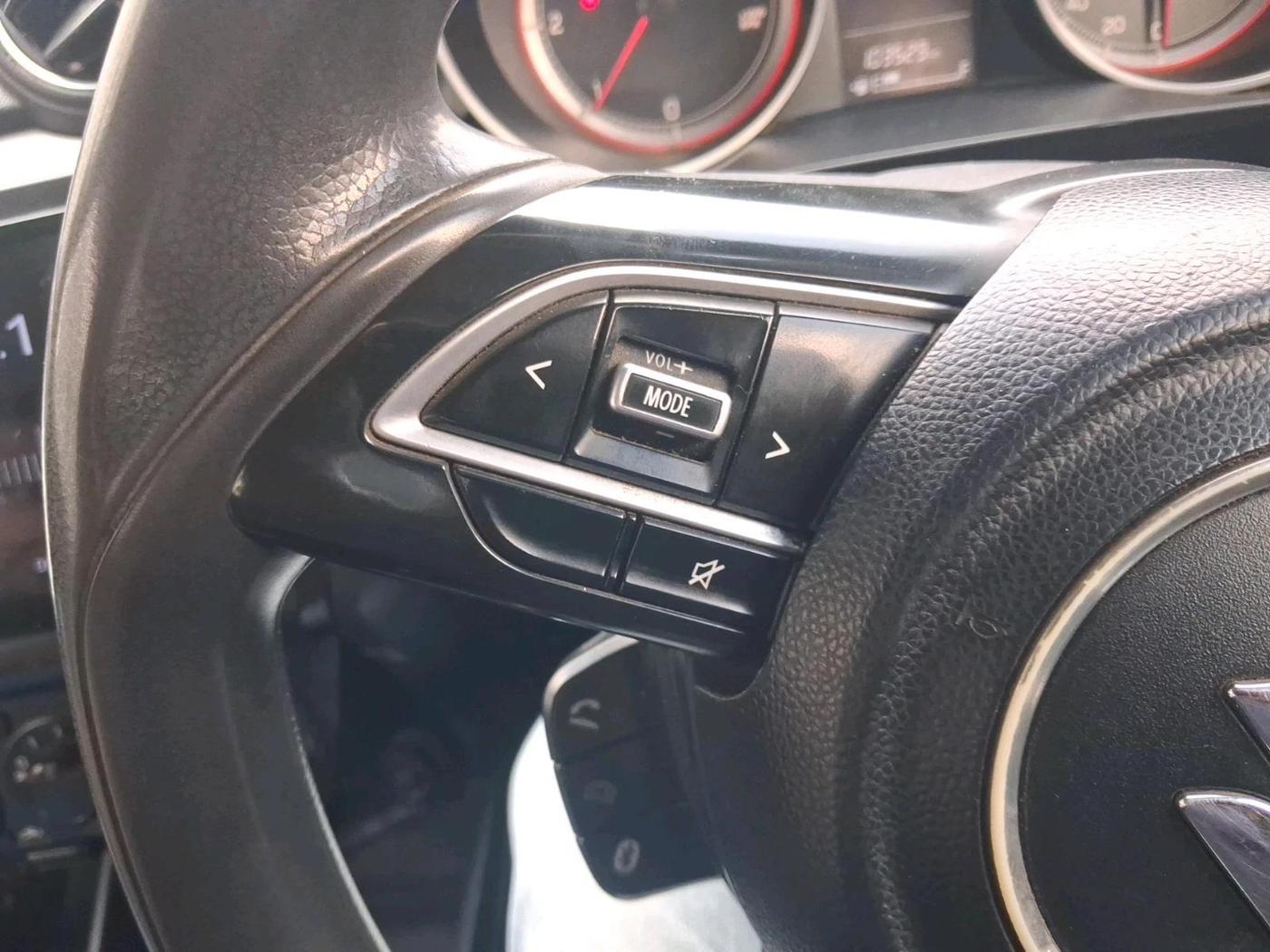 2018 Maruti Swift VDI, Diesel, Manual, 1,03,529 km, interior