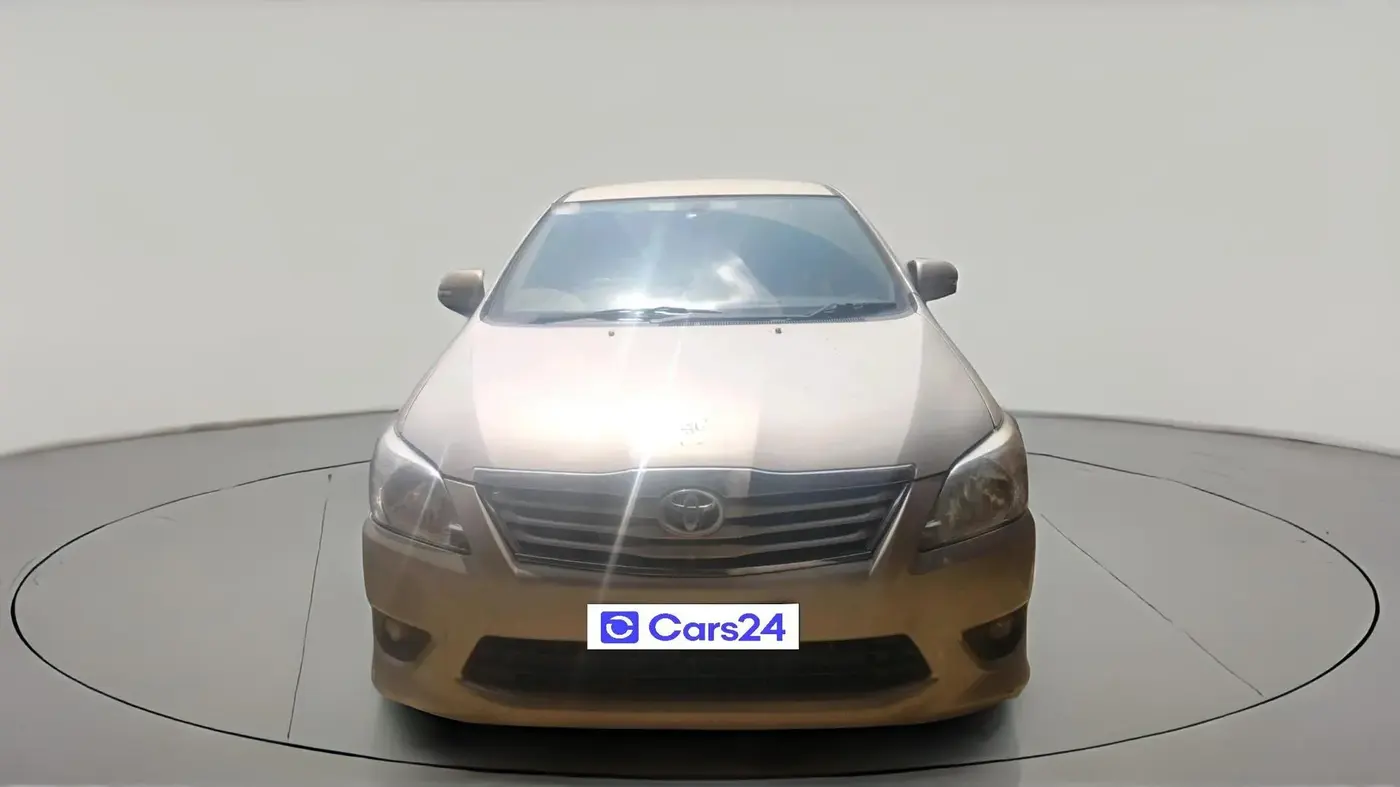 2012 Toyota Innova VX 2.5 8 STR, Diesel, Manual, 1,20,773 km, exterior