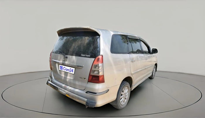 2012 Toyota Innova VX 2.5 8 STR, Diesel, Manual, 1,20,773 km, exterior