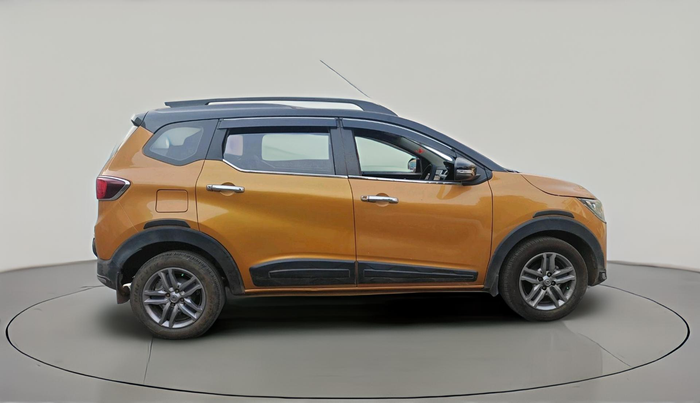 2022 Renault TRIBER RXZ, Petrol, Manual, 52,603 km, exterior