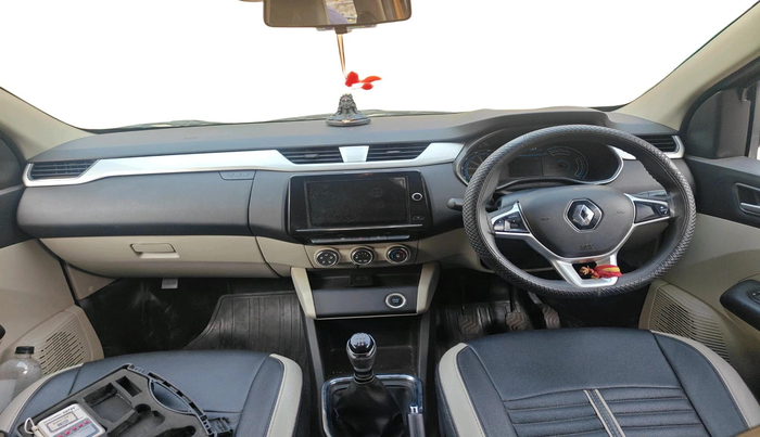 2022 Renault TRIBER RXZ, Petrol, Manual, 52,603 km, interior