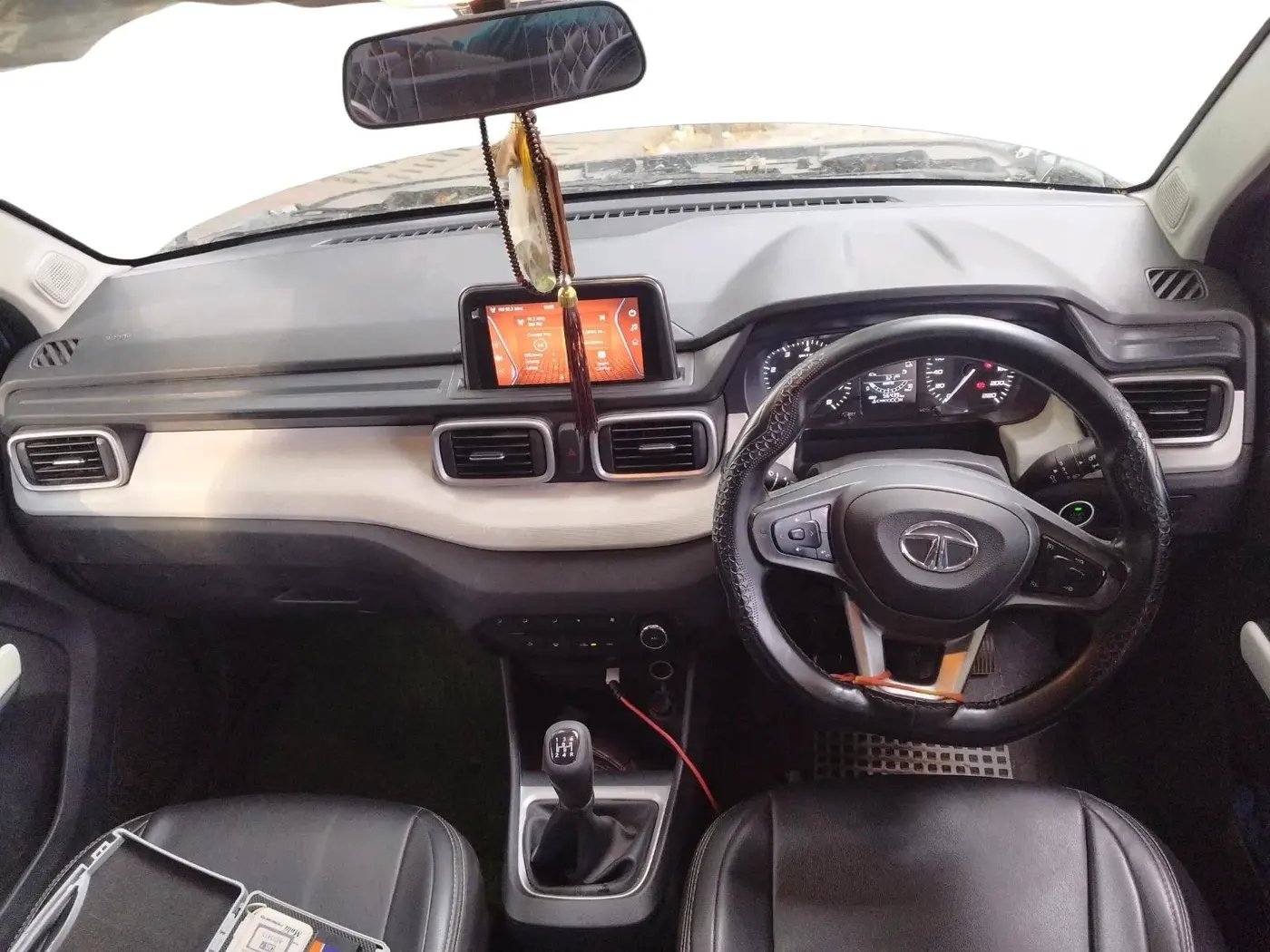 2023 Tata PUNCH ACCOMPLISHED MT, Petrol, Manual, 56,439 km, interior