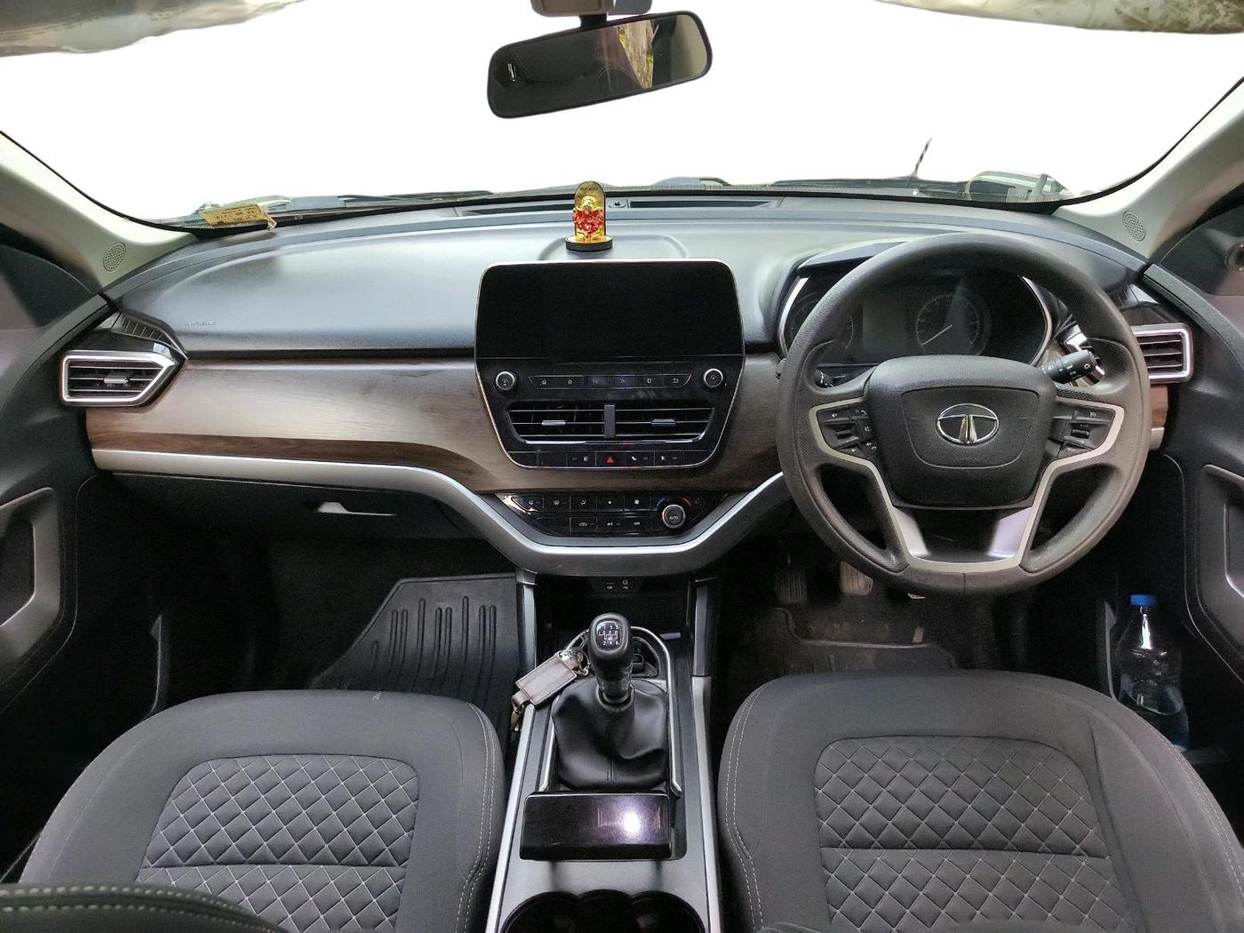 2022 Tata Harrier XT 2.0L KRYOTEC, Diesel, Manual, 98,259 km, interior