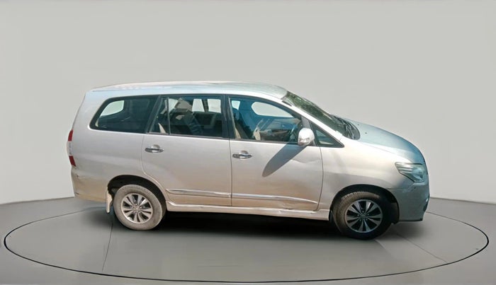 2015 Toyota Innova 2.5 VX 7 STR, Diesel, Manual, 1,47,807 km, exterior