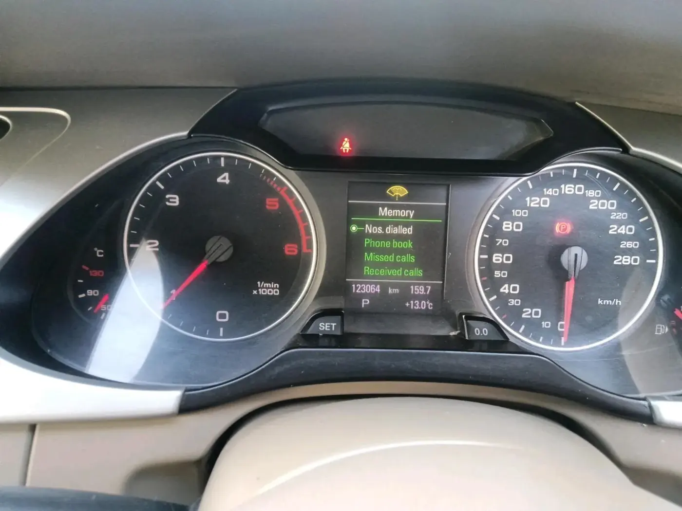 2011 Audi A4 2.0 TDI, Diesel, Automatic, 1,23,075 km, interior
