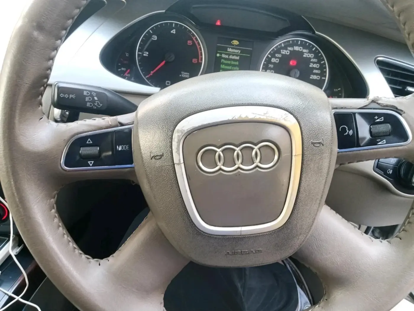 2011 Audi A4 2.0 TDI, Diesel, Automatic, 1,23,075 km, interior