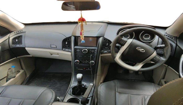 2017 Mahindra XUV500 W6, Diesel, Manual, 61,475 km, interior