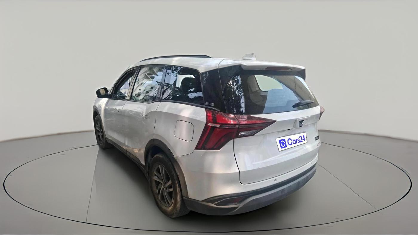 2022 Mahindra XUV700 AX 5 D AT 7 STR, Diesel, Automatic, 94,960 km, exterior