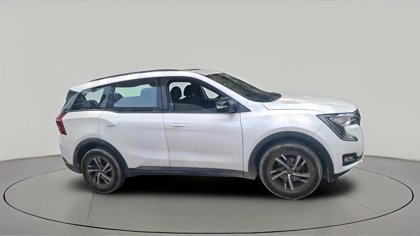 2022 Mahindra XUV700 AX 5 D AT 7 STR, Diesel, Automatic, 94,960 km, exterior