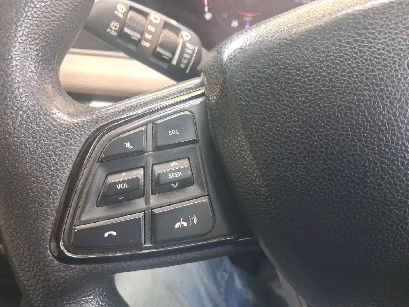 2022 Mahindra XUV700 AX 5 D AT 7 STR, Diesel, Automatic, 94,960 km, interior