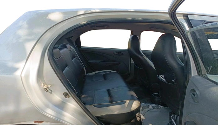 2012 Toyota Etios Liva G, Petrol, Manual, 99,627 km, interior
