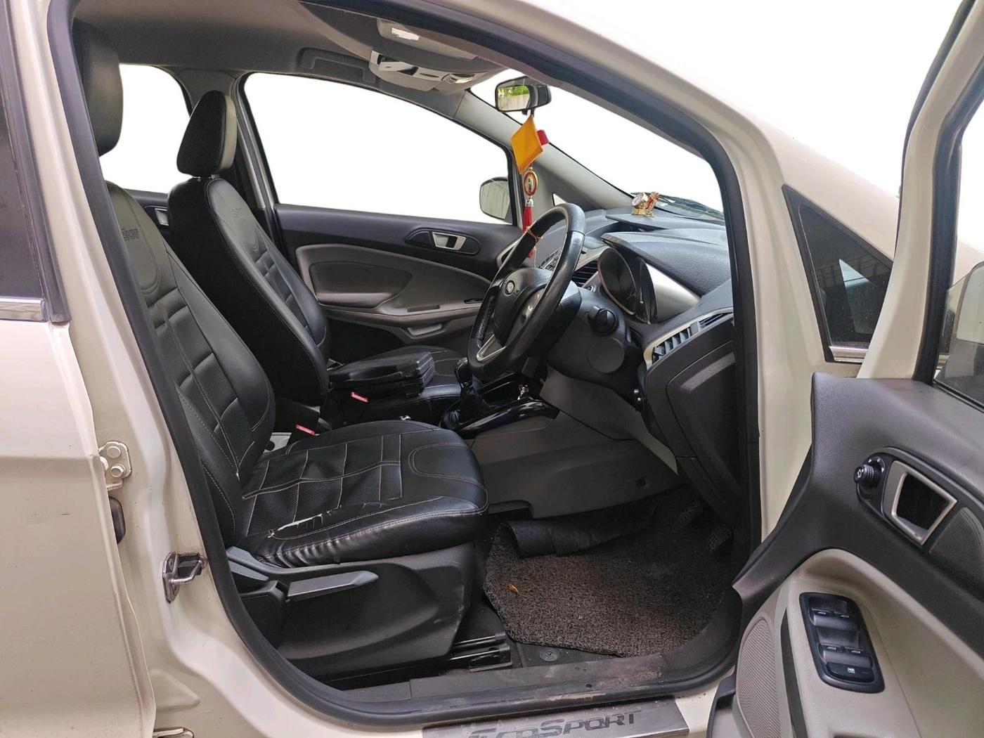 2016 Ford Ecosport TITANIUM 1.5L DIESEL, Diesel, Manual, 1,89,198 km, interior