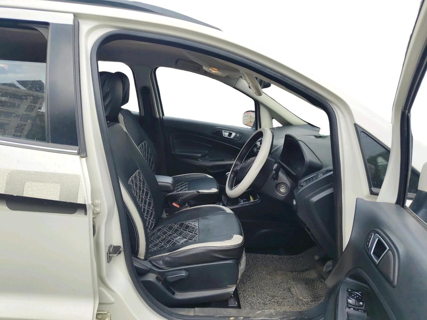 2018 Ford Ecosport TREND+ 1.5L DIESEL, Diesel, Manual, 1,62,529 km, interior