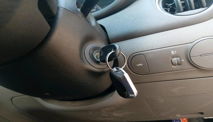 2012 Hyundai i10 MAGNA 1.1 LPG, Petrol, Manual, 90,891 km, interior