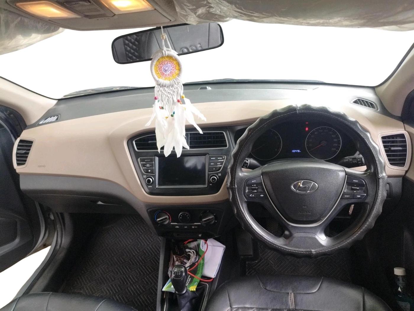 2019 Hyundai Elite i20 SPORTZ PLUS 1.2, Petrol, Manual, 1,32,478 km, interior