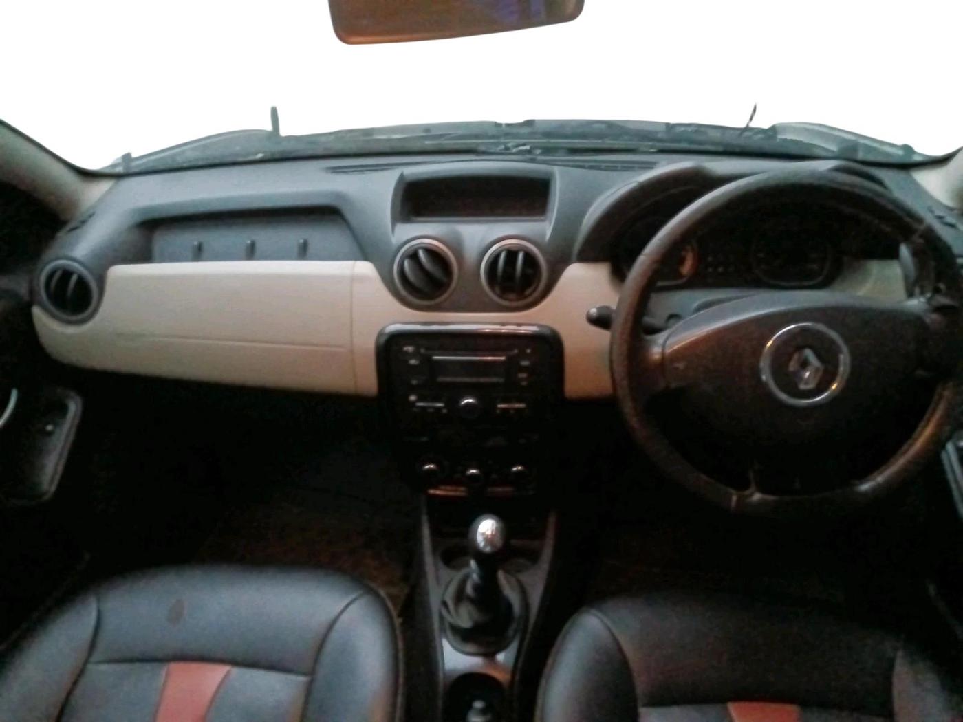 2012 Renault Duster 110 PS RXL DIESEL, Diesel, Manual, 1,66,292 km, interior