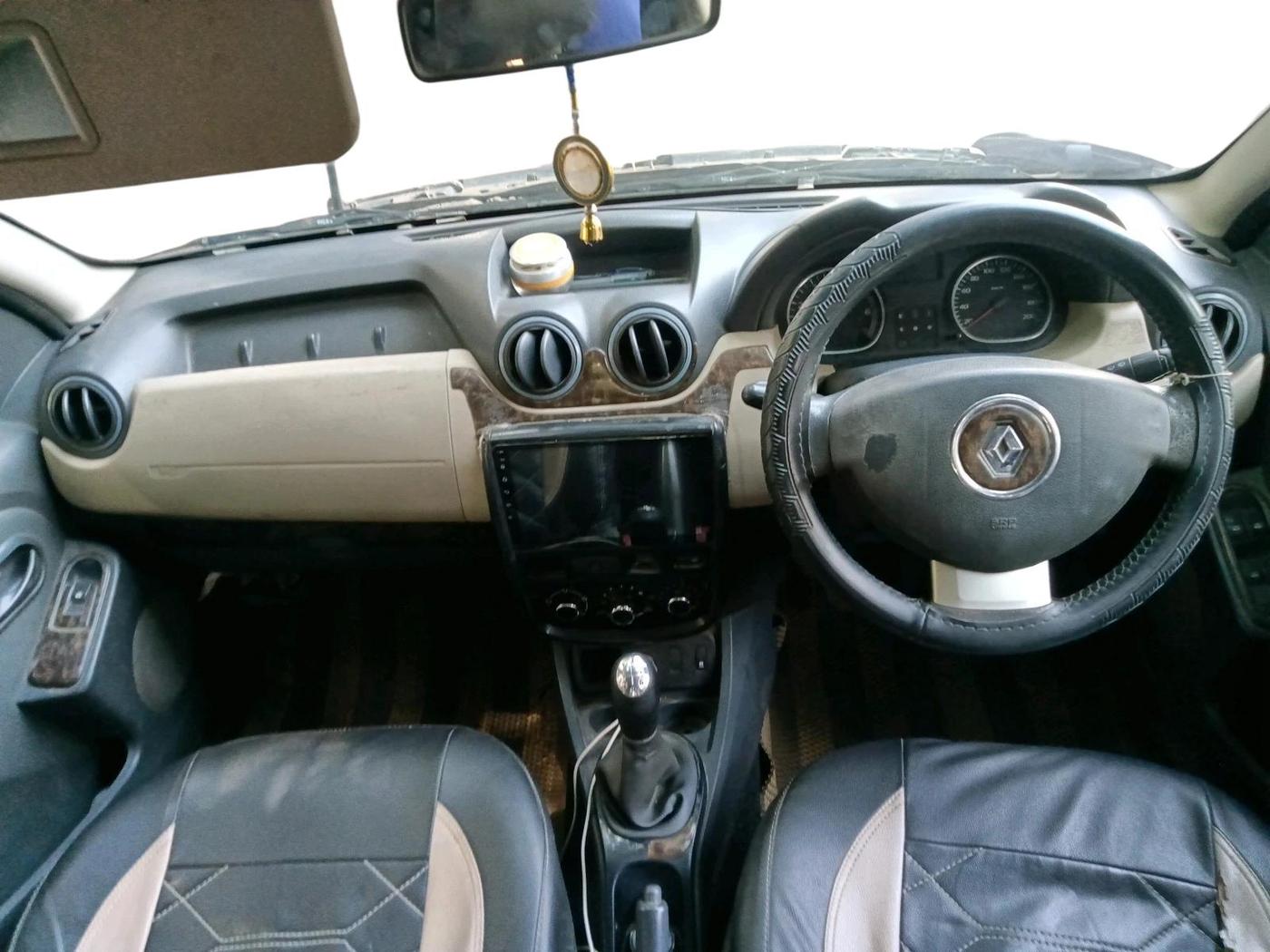 2014 Renault Duster 85 PS RXL DIESEL, Diesel, Manual, 2,00,688 km, interior