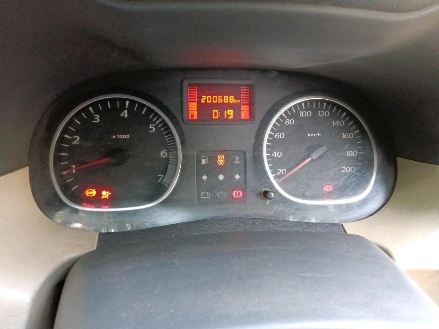 2014 Renault Duster 85 PS RXL DIESEL, Diesel, Manual, 2,00,688 km, interior