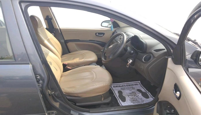 2015 Hyundai i10 SPORTZ 1.1, Petrol, Manual, 76,494 km, interior