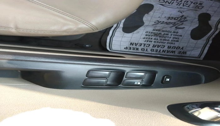 2015 Hyundai i10 SPORTZ 1.1, Petrol, Manual, 76,494 km, interior