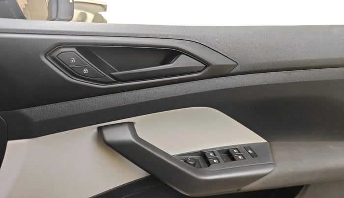 2024 Volkswagen TAIGUN COMFORTLINE 1.0 TSI MT, Petrol, Manual, 11,401 km, interior